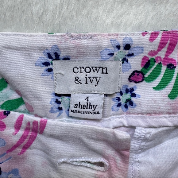 Crown and Ivy Floral Shorts - Shelby - Size 4 - Picture 9 of 12